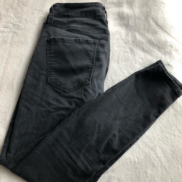 GUESS black high rise stretch skinny Jeans - Picture 2 of 2